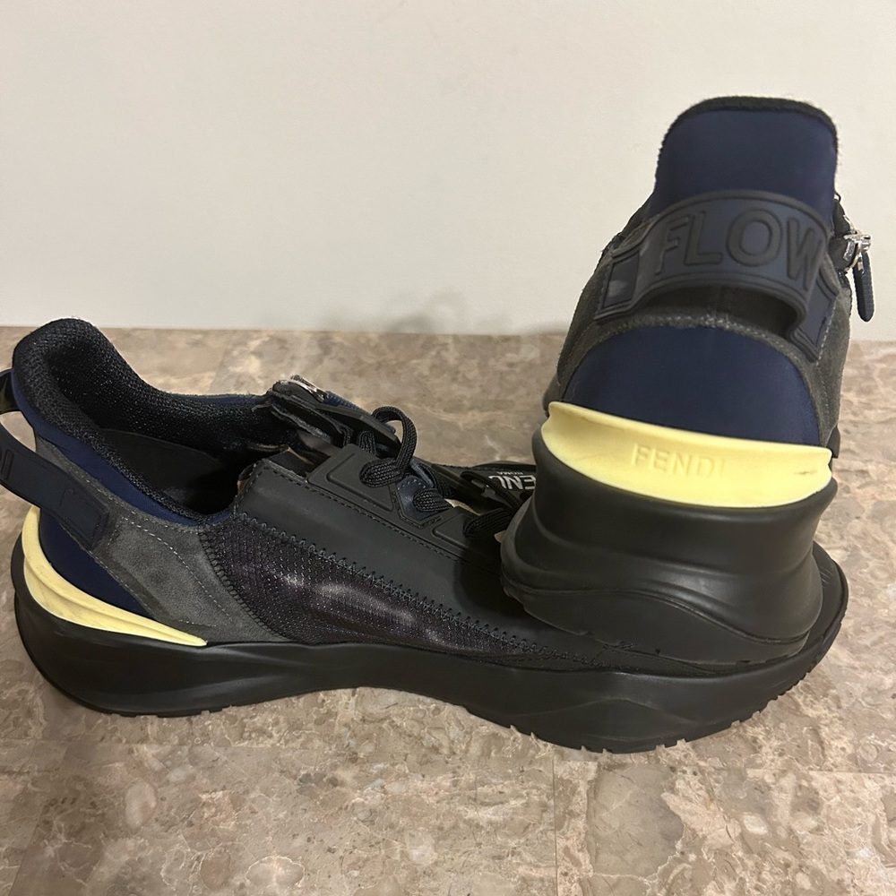 Fendi Flow Slip-on Moonlight - Picture 6 of 9